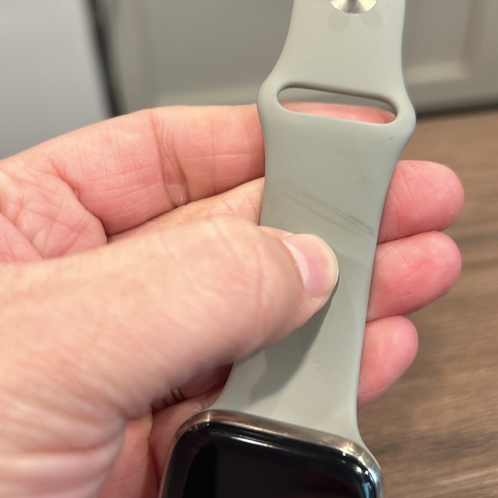 Apple Watch 5 - Picture 11 of 11